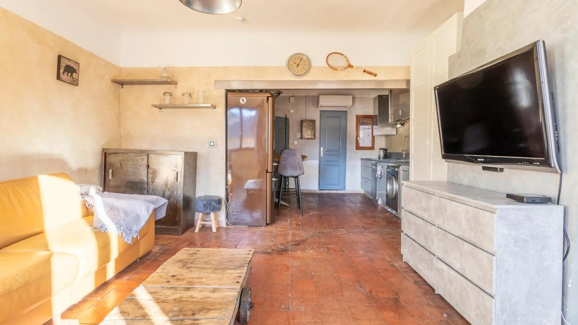 Authentique Appartement Aixois Aix-en-Provence France